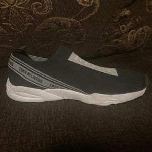 True Rlgn shoes for size 5